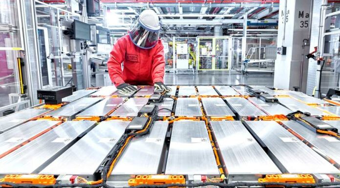 EK nejspíš klasifikuje lithium jako jed. A tím ho zdraží lithium