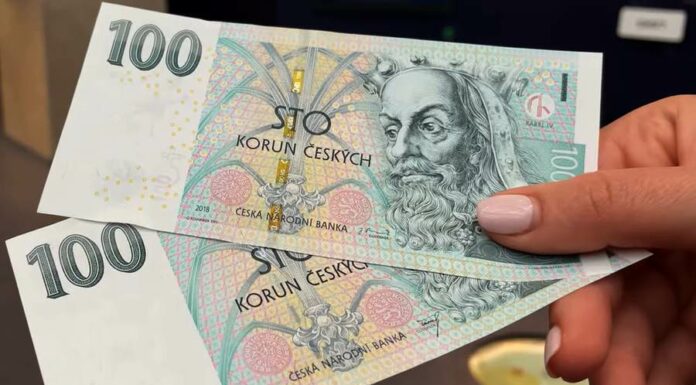 Neplatné bankovky jsou stále v oběhu. Působí potíže bankovky
