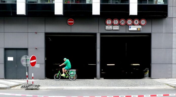 Důvěra v ekonomiku opět klesla u lidí i podniků duvera_v_ekonomiku