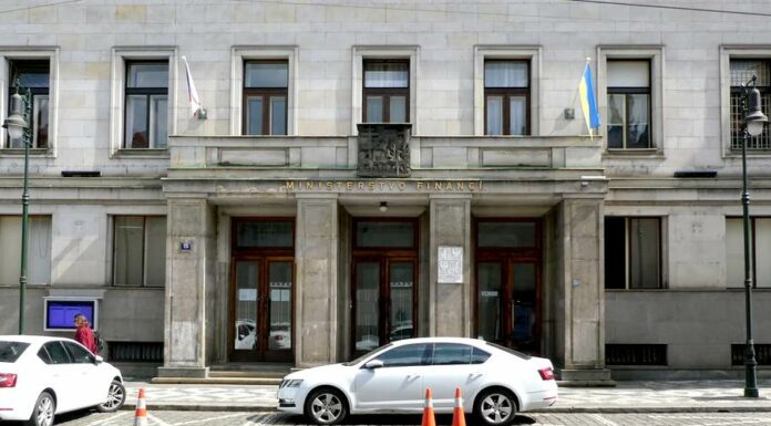 Piráti a lidovci souhlasí se změnami v příjmech státu prijmech