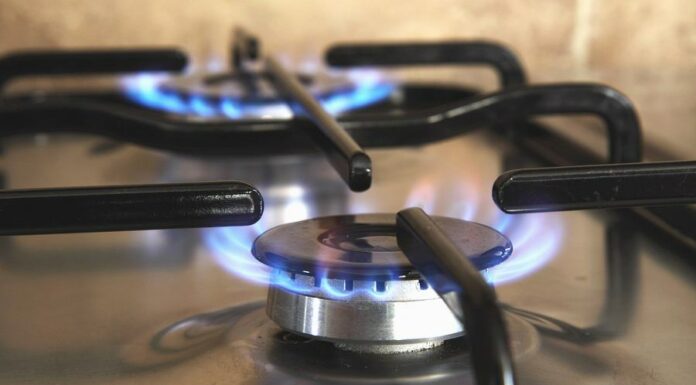 Smlouvy na spotové ceny za energie jde i vypovědět spotove_ceny