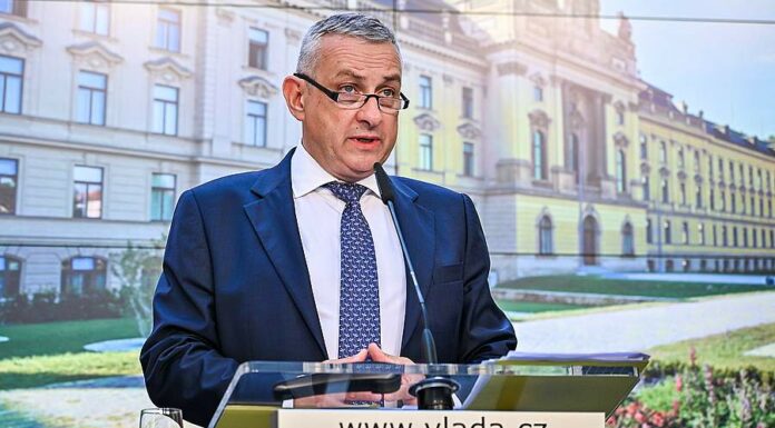 Vláda slíbila firmám kompenzace i úvěry vlada