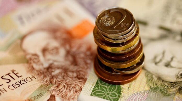 Důchody, dávky i odvody: Jak se změní v roce 2023 2023