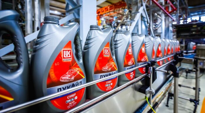 Ruský Lukoil v EU dál kasíruje. Otázka ale zní, jak dlouho ještě lukoil